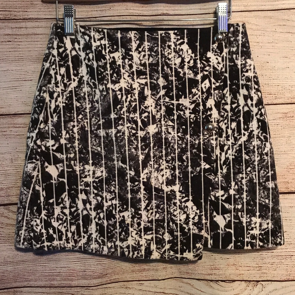 & Other Stories Size 4 Mini Skirt